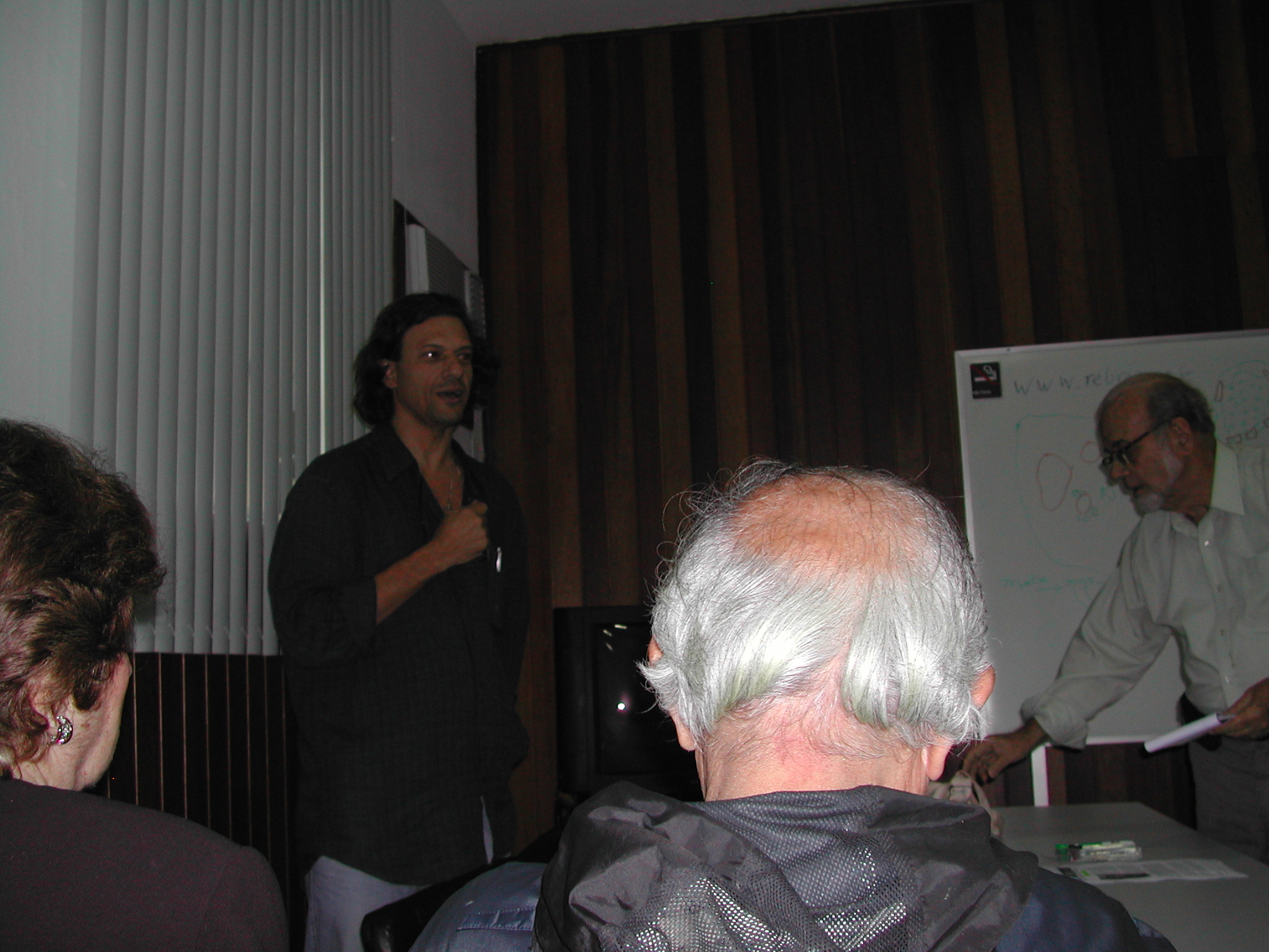Dr. Jean Dubois - doa&ccedil;&atilde;o de livros do acervo bibliotec&aacute;rio da RABRAF-Rede Brasileira Agroflorestal